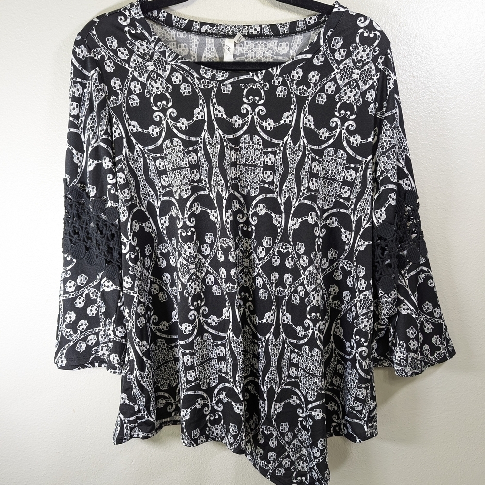 NY Collection Black Boxy Blouse with Three-Quarter Sleeves